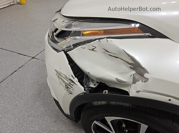 JTNKHMBX0M1108133 2021 TOYOTA C-HR White 