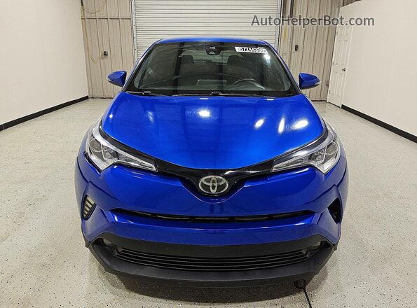 JTNKHMBX1J1000938 2018 TOYOTA C-HR Синий Вид спереди