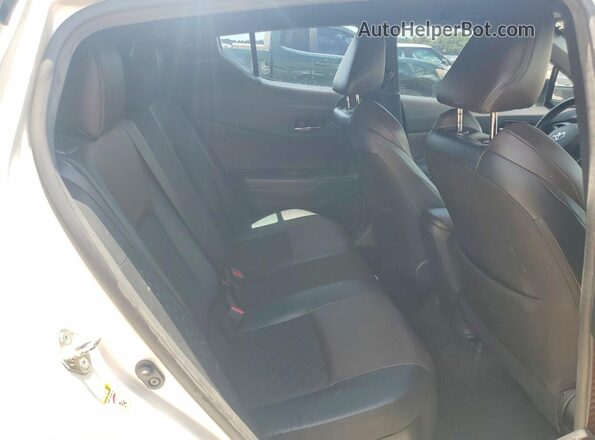 JTNKHMBX1K1015506 2019 TOYOTA C-HR White Widok tylnych siedzeń