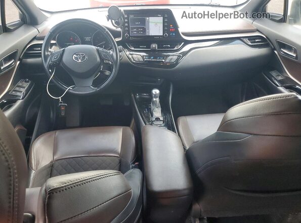 JTNKHMBX1K1015506 2019 TOYOTA C-HR White Widok deski rozdzielczej