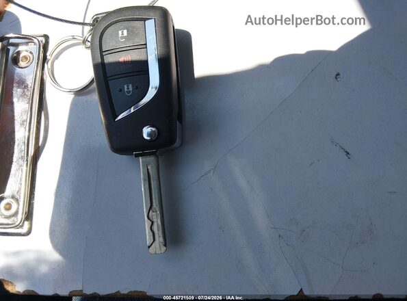 JTNKHMBX1L1076243 2020 TOYOTA C-HR Blue Vista del salpicadero