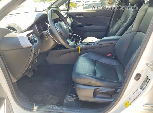 JTNKHMBX2M1100745 2021 TOYOTA C-HR White Front interior view