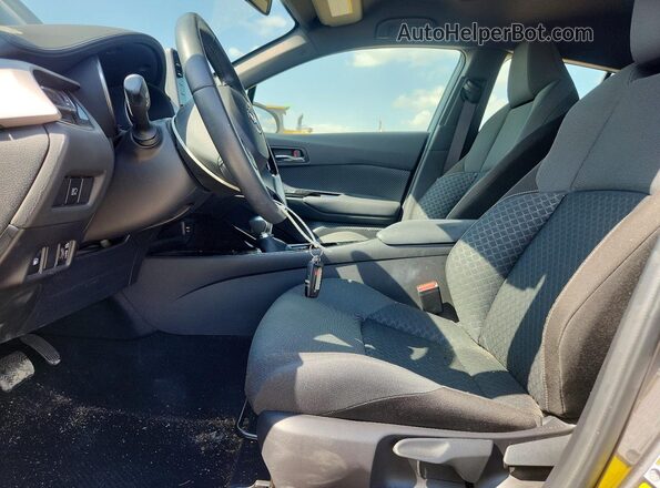 JTNKHMBX2N1136047 2022 TOYOTA C-HR Gray Вид салону спереду