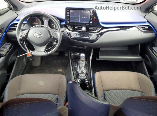 JTNKHMBX3M1125749 2021 TOYOTA C-HR Red Widok deski rozdzielczej