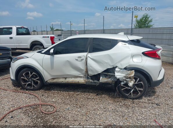 JTNKHMBX5J1008461 2018 TOYOTA C-HR White 360 interior view