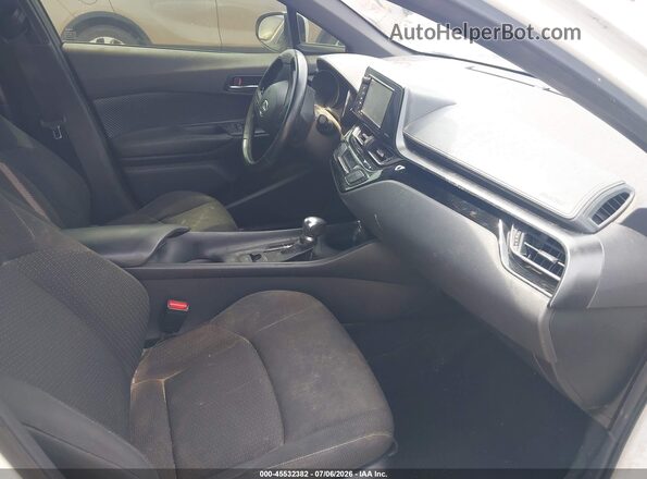 JTNKHMBX5J1008461 2018 TOYOTA C-HR White Front interior view