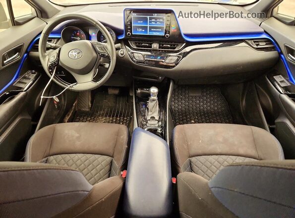 JTNKHMBX5L1067111 2020 TOYOTA C-HR Серебряный Вид панели приборов