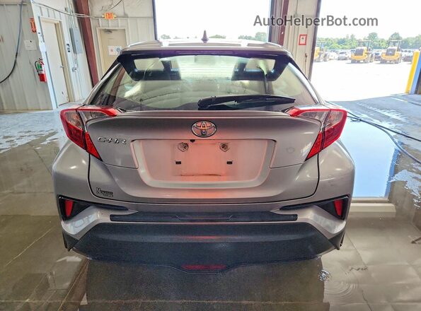 JTNKHMBX7J1007621 2018 TOYOTA C-HR Серебряный Вид сзади