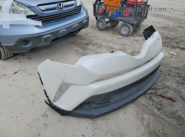 JTNKHMBX7K1018703 2019 TOYOTA C-HR White Widok naklejki z numerem VIN