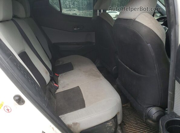 JTNKHMBX7K1018703 2019 TOYOTA C-HR White Widok wnętrza z tyłu
