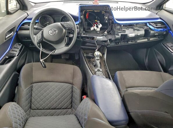JTNKHMBXXL1072241 2020 TOYOTA C-HR Серый Вид панели приборов