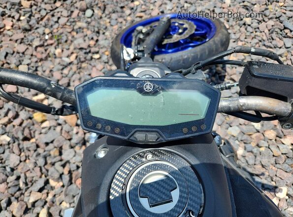 JYARM06E7GA008207 2016 YAMAHA FZ07 Blue წინა სალონის ხედი