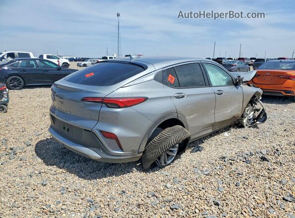 KL47LAE22RB056541 2024 BUICK OTHER Silver Trasero derecho