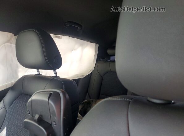 KL47LAE22RB056541 2024 BUICK OTHER Silver Vista de los asientos traseros