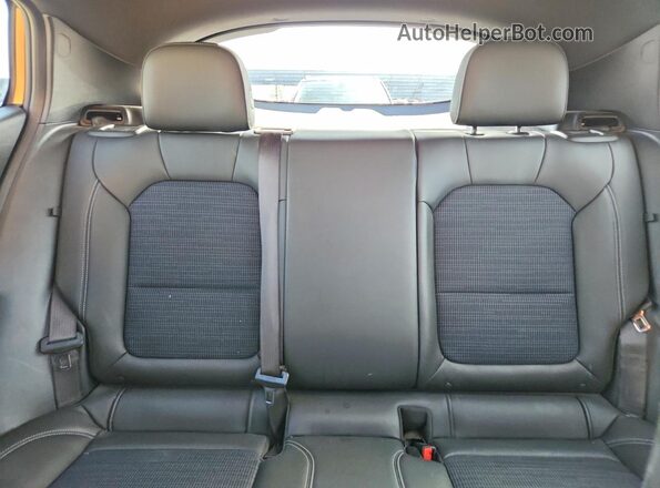 KL47LAE24RB175353 2024 BUICK OTHER Orange Вид задніх сидінь