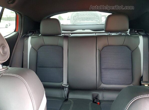 KL47LAE2XRB053516 2024 BUICK OTHER Orange Vista de los asientos traseros