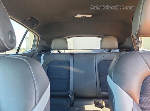 KL47LAE2XRB165300 2024 BUICK OTHER Blue Vista de los asientos traseros