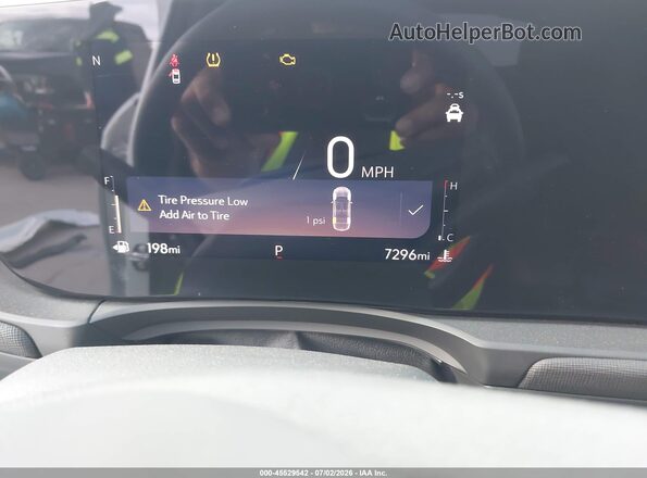 KL47LAEP3TB136854 2026 BUICK OTHER White Vista de los asientos traseros