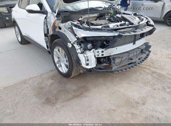 KL47LAEP3TB136854 2026 BUICK OTHER White Vista frontal