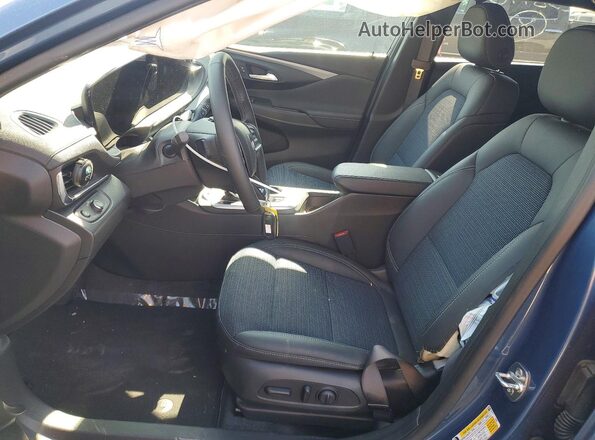 KL47LAEP7SB238740 2025 BUICK OTHER Blue წინა სალონის ხედი
