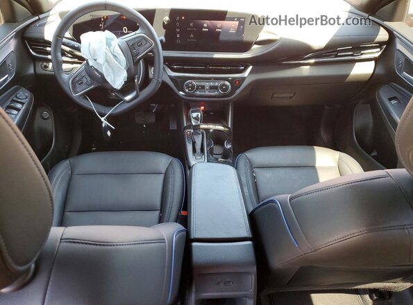 KL47LBE23RB192117 2024 BUICK OTHER Red Vista del salpicadero