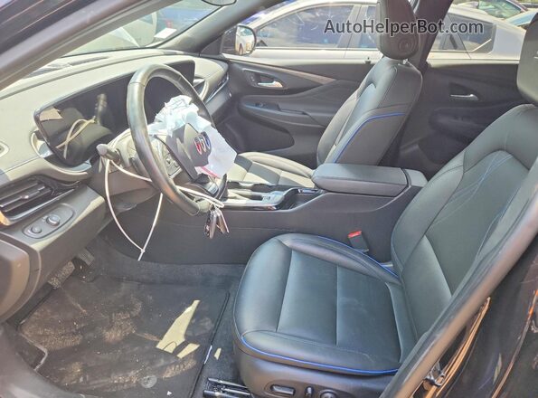 KL47LBE25RB089958 2024 BUICK OTHER Black Vista interior delantera