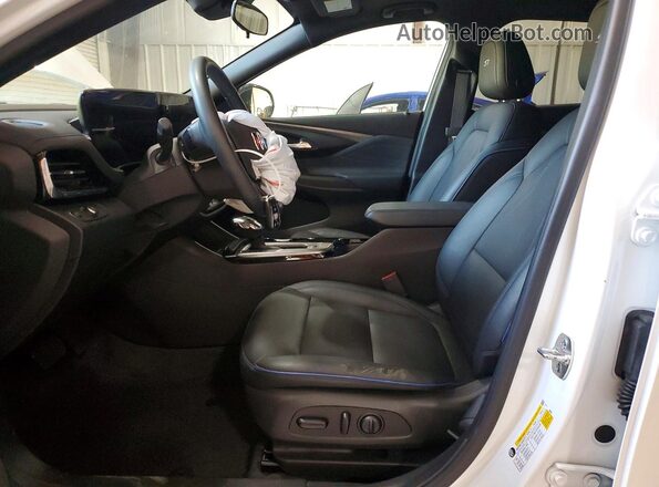 KL47LBEP2SB239302 2025 BUICK OTHER White Front interior view