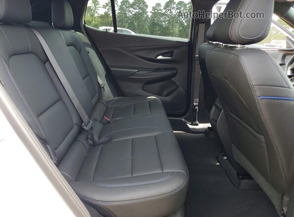 KL47LBEP6SB236208 2025 BUICK OTHER White Rear seats view