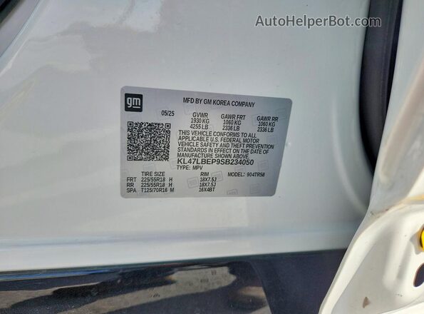 KL47LBEP9SB234050 2025 BUICK OTHER White Widok komory silnika