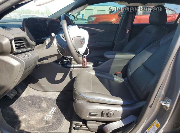 KL47LBEPXSB074227 2025 BUICK OTHER Silver Вид салону спереду
