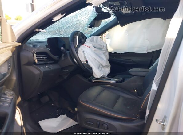 KL47LCE23RB066930 2024 BUICK OTHER White Widok wnętrza z przodu