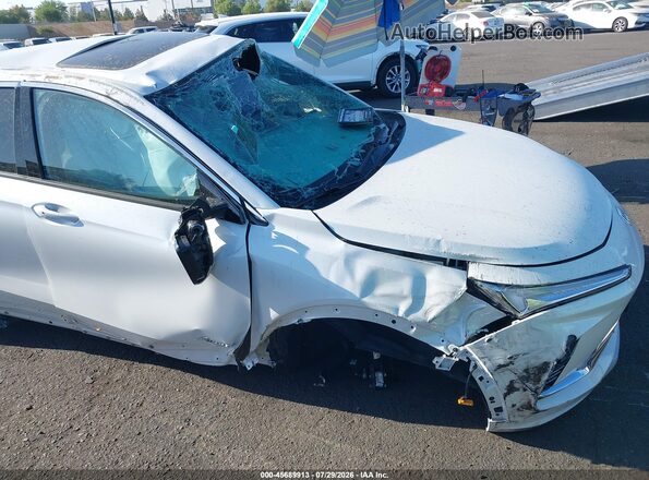 KL47LCE23RB066930 2024 BUICK OTHER White Widok z przodu