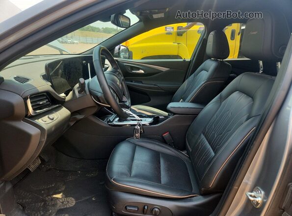 KL47LCE29RB053681 2024 BUICK OTHER Silver Widok wnętrza z przodu