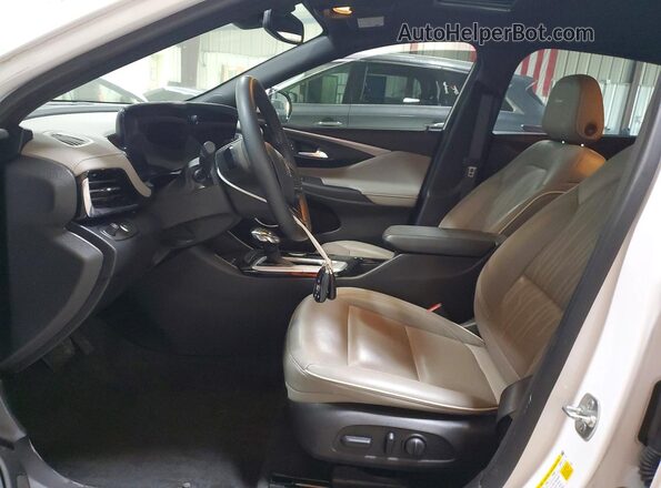 KL47LCEP3SB067206 2025 BUICK OTHER White წინა სალონის ხედი