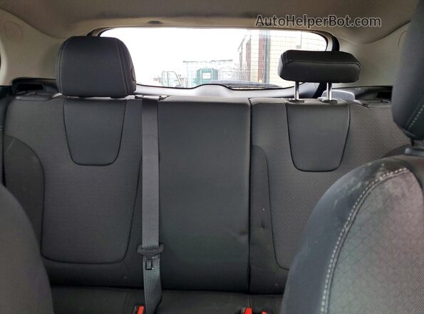 KL4AMBS21RB145448 2024 BUICK ENCORE Silver Widok tylnych siedzeń