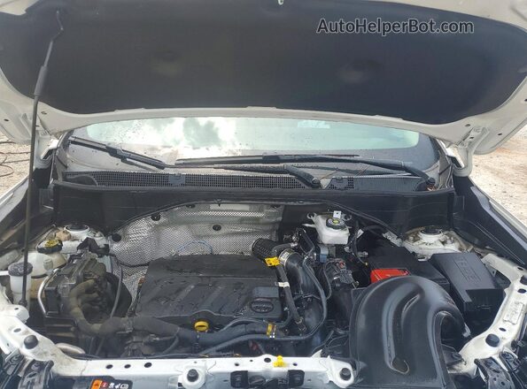 KL4AMBS23RB147217 2024 BUICK ENCORE White Widok komory silnika