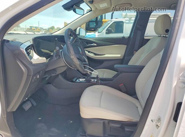 KL4AMBS25RB098022 2024 BUICK ENCORE White Vista interior delantera