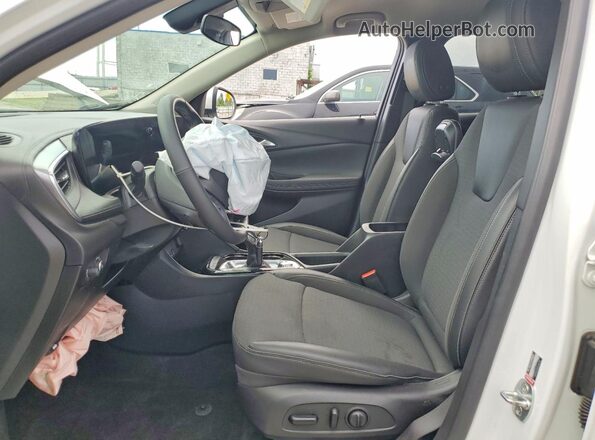 KL4AMBS26RB007369 2024 BUICK ENCORE White Вид салону спереду