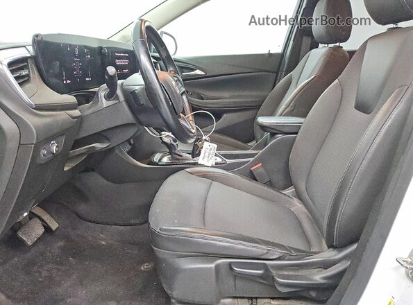 KL4AMBS27RB079973 2024 BUICK ENCORE White წინა სალონის ხედი