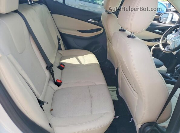 KL4AMBSL2RB194392 2024 BUICK ENCORE White Vista interior trasera