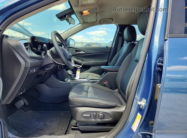 KL4AMBSL3TB014828 2026 BUICK ENCORE Blue Widok wnętrza z przodu