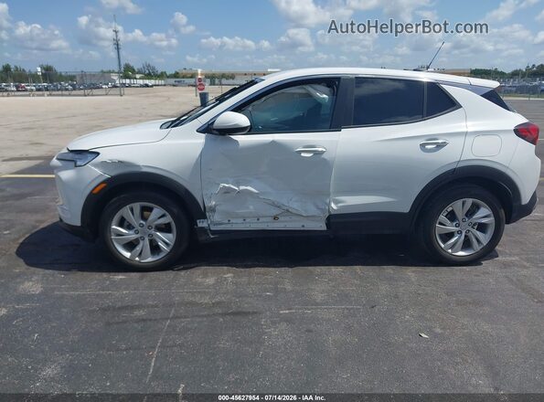 KL4AMBSP1SB042631 2025 BUICK ENCORE White Widok wnętrza z tyłu