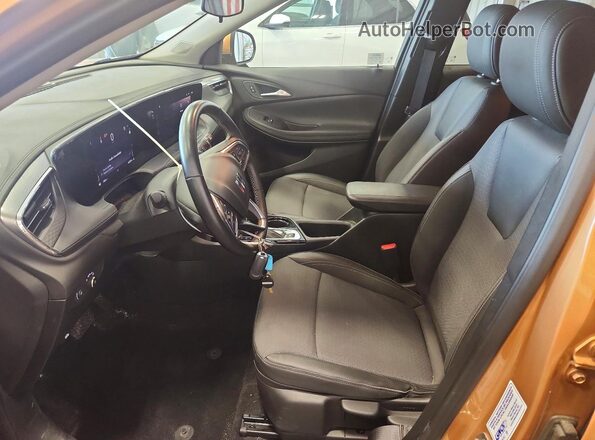 KL4AMCSL2SB045590 2025 BUICK ENCORE Orange Вид салону спереду