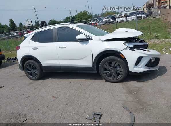 KL4AMESL0RB169458 2024 BUICK ENCORE White Вид задньої частини салону