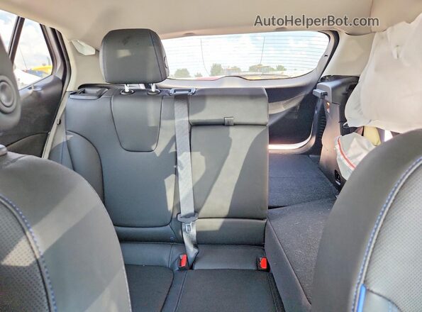 KL4AMESL0TB169726 2026 BUICK ENCORE White Vista de los asientos traseros