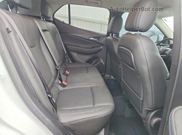 KL4AMESL2SB071277 2025 BUICK ENCORE White Вид задньої частини салону