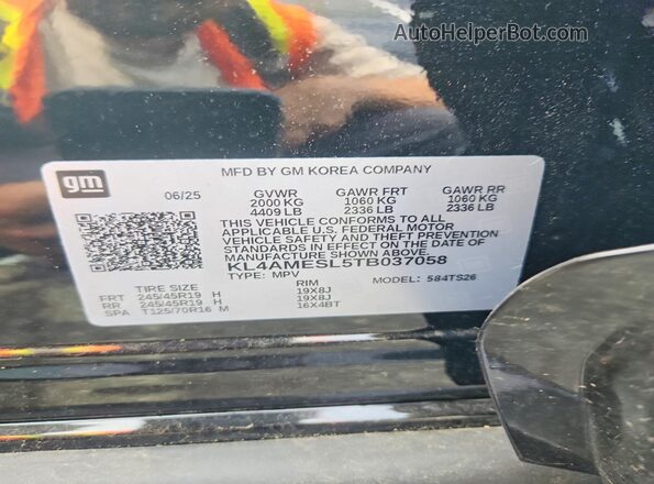 KL4AMESL5TB037058 2026 BUICK ENCORE Black Widok naklejki z numerem VIN