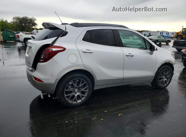 KL4CJ1SB0JB707971 2018 BUICK ENCORE Белый Задняя правая четверть