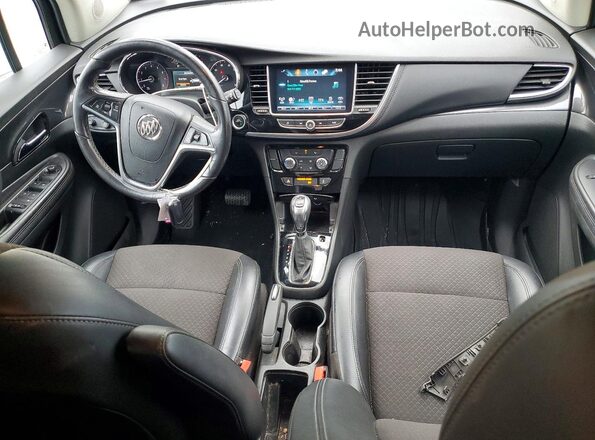 KL4CJ1SB0JB707971 2018 BUICK ENCORE Белый Вид панели приборов