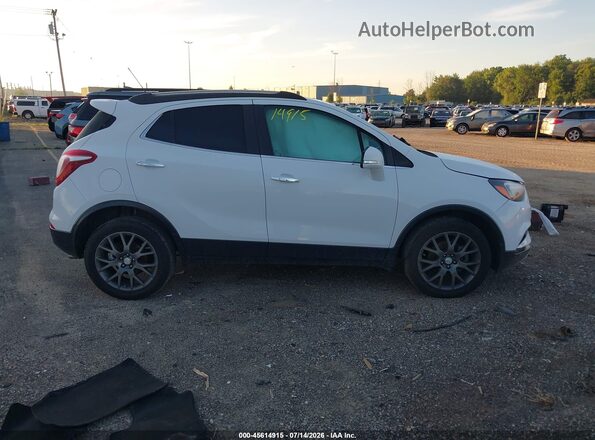 KL4CJ2SB3JB692873 2018 BUICK ENCORE White Widok wnętrza z tyłu